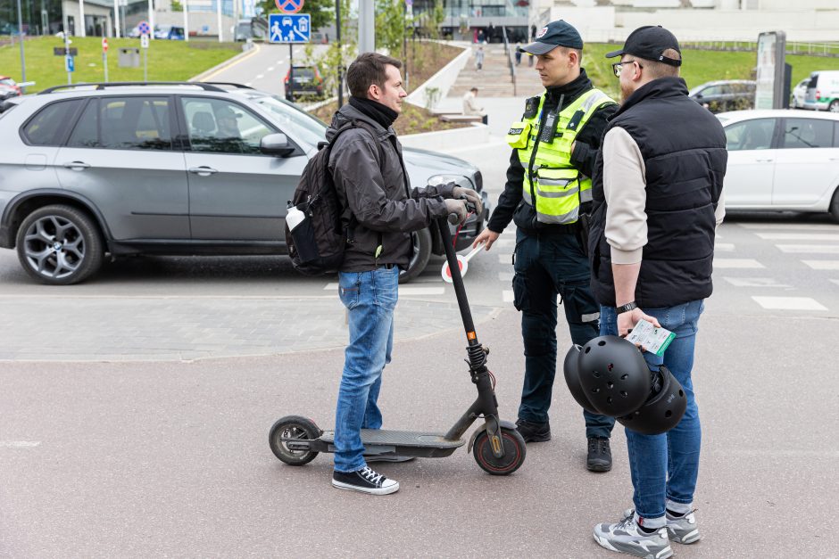 Policija su paspirtukų nuomotojais Vilniuje rengia reidą