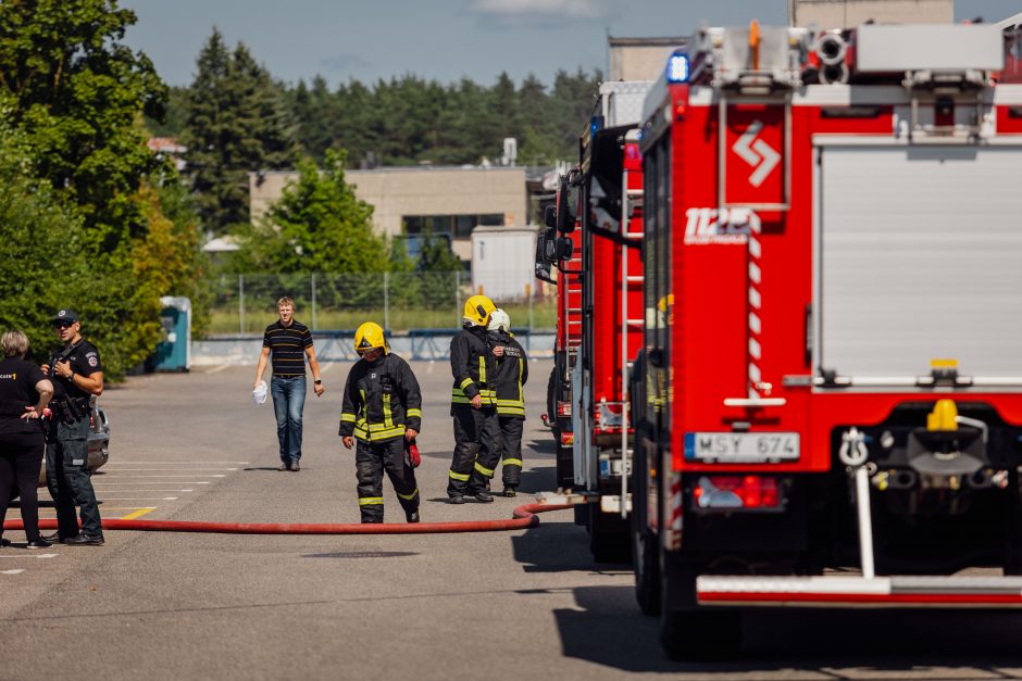 Vilniuje užsiliepsnojo „Pergalės“ fabrikas