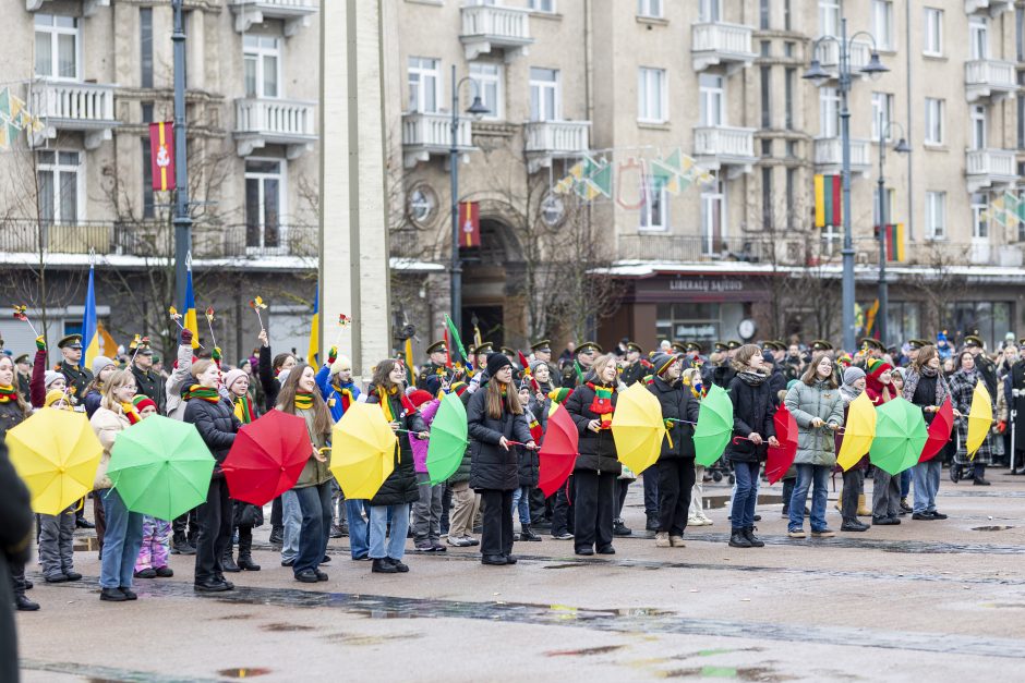 Keli tūkstančiai žmonių Vilniuje susirinko švęsti Nepriklausomybės atkūrimo