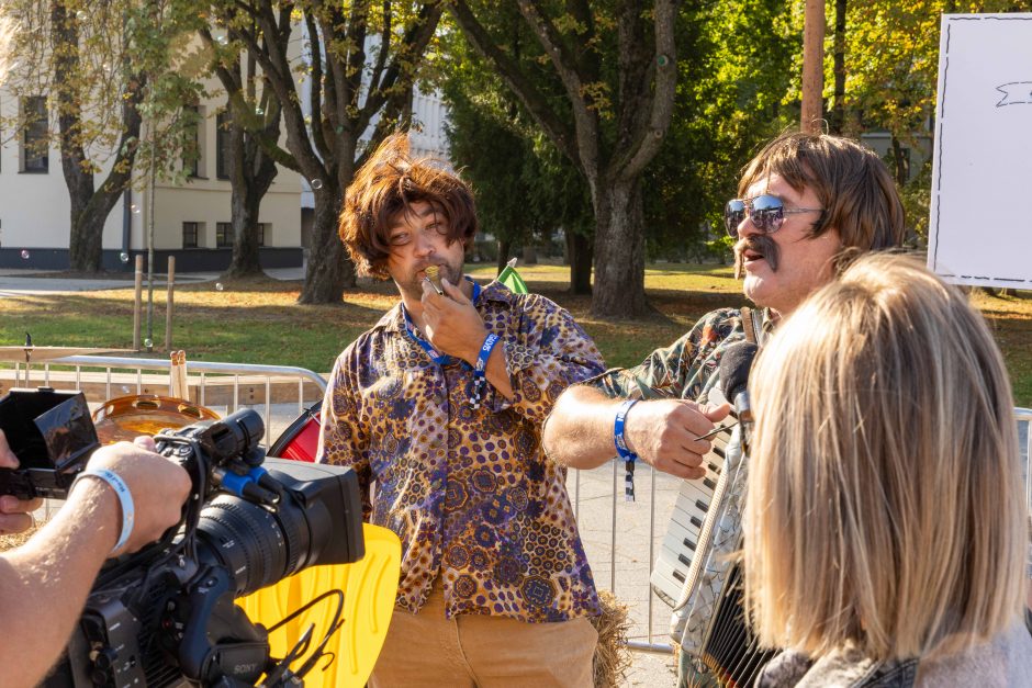 „Jabadabadū“ nuo kalno: muilinių lenktynėse – humoras ir kūrybiškumas