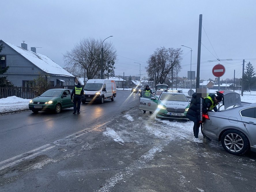 Savaitės lakstūnė: vairuotoja magistralėje lėkė 157 km/val. greičiu