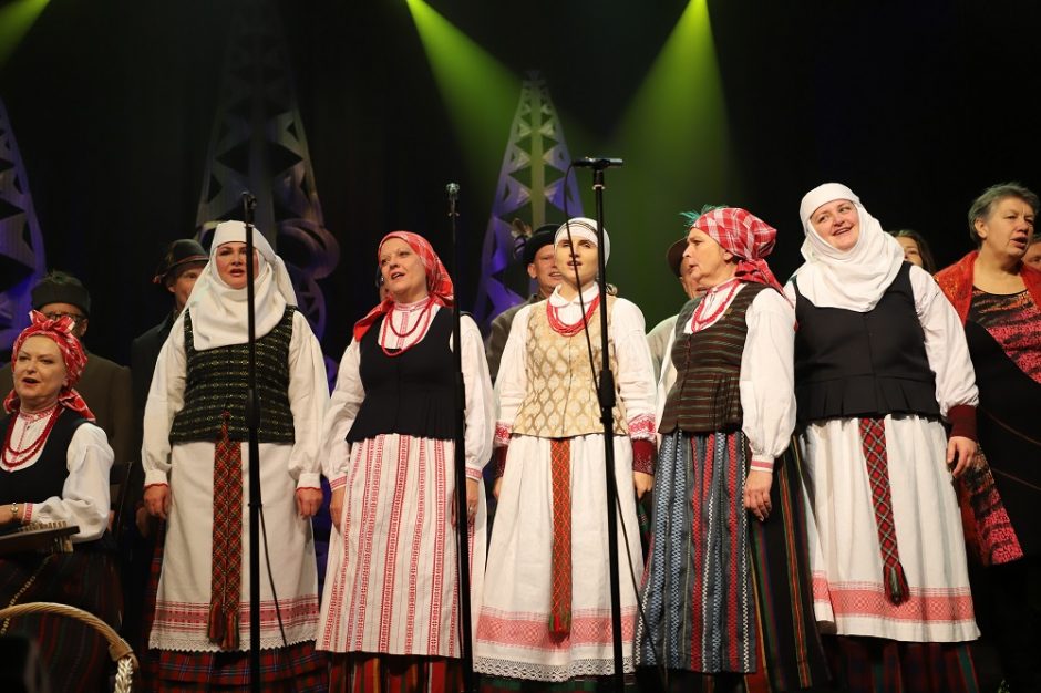 Folkloro ansamblis „Piliarožė“ žydi ketvirtį amžiaus