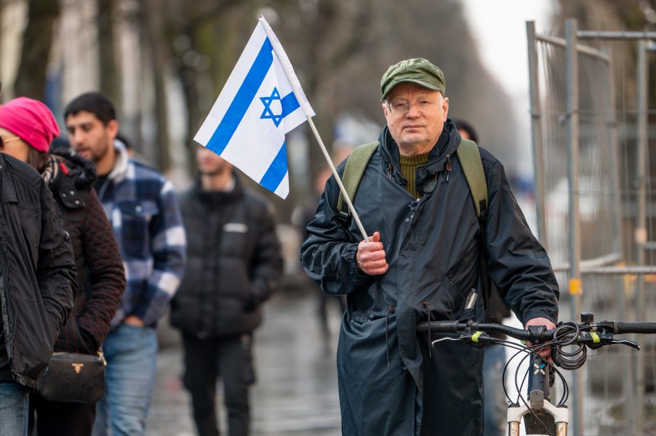 Kaune pražygiavo eitynės „Laisvė Palestinai“: nuo provokacijų saugojo pareigūnai