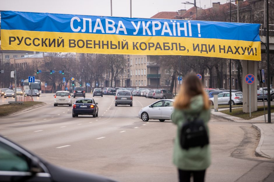 Ukrainą palaikantys plakatai – jau ir miesto centre