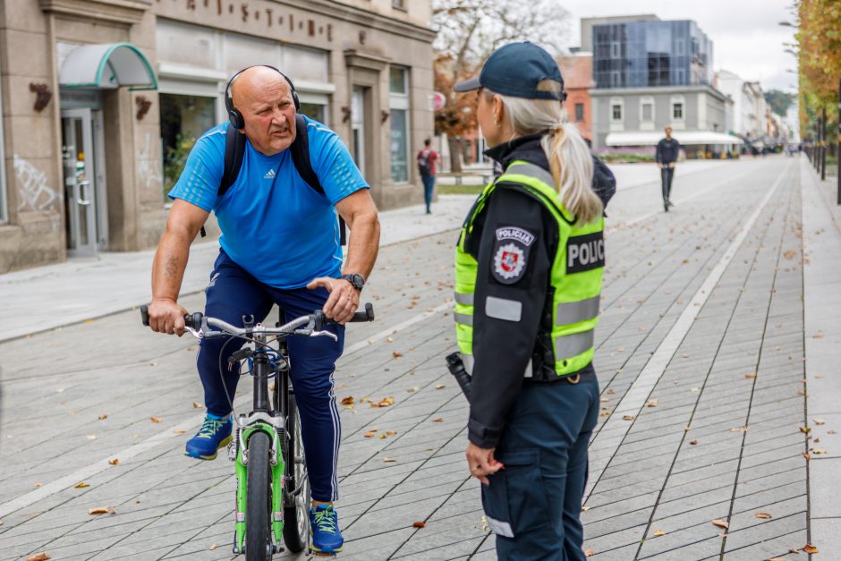 Laisvės alėjos „skrajūnams“ – paskutinis įspėjimas: dviračių tako čia nėra