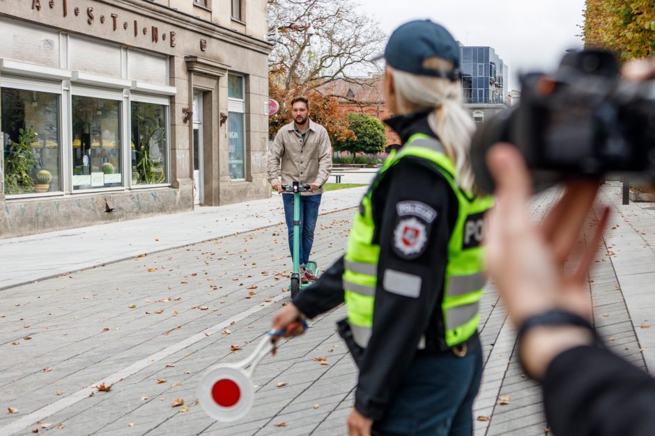 Laisvės alėjos „skrajūnams“ – paskutinis įspėjimas: dviračių tako čia nėra