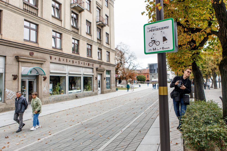 Laisvės alėjos „skrajūnams“ – paskutinis įspėjimas: dviračių tako čia nėra