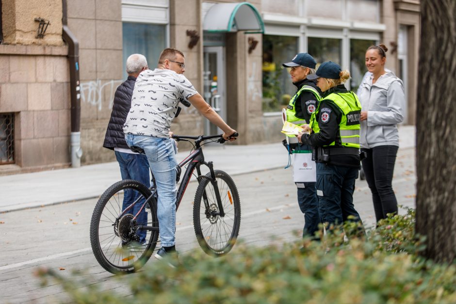 Laisvės alėjos „skrajūnams“ – paskutinis įspėjimas: dviračių tako čia nėra