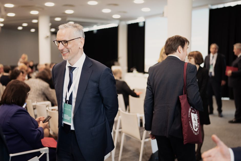 Medikus rengiantys universitetai vienija jėgas ir nori būti išgirsti