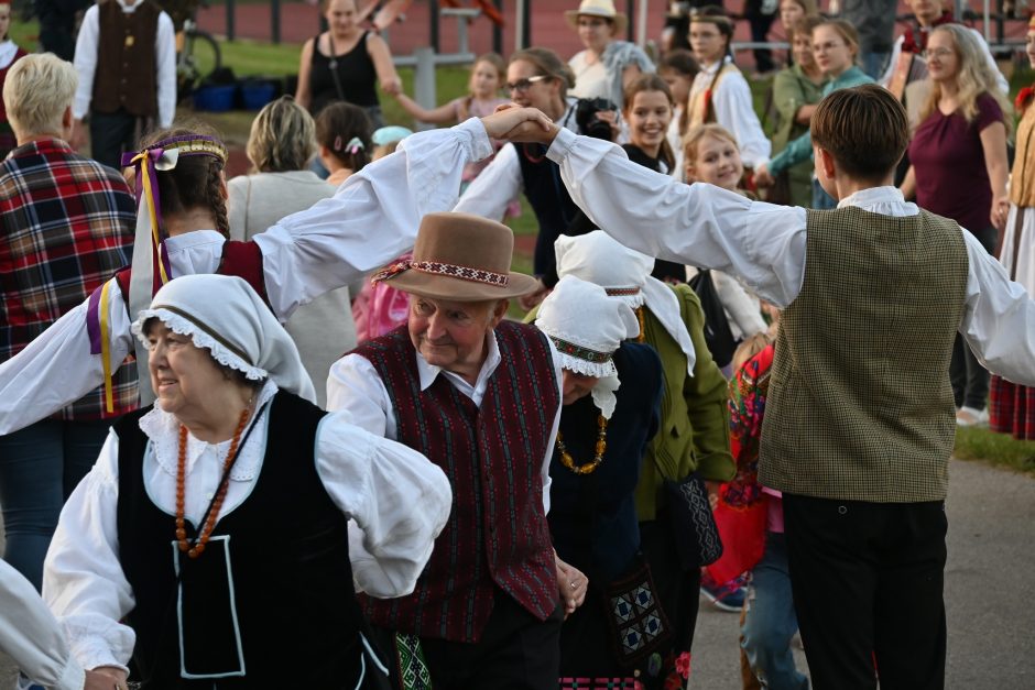 Kaune įsibėgėja ugnies temai skirtas vaikų ir jaunimo folkloro festivalis „Baltų raštai 2024“     