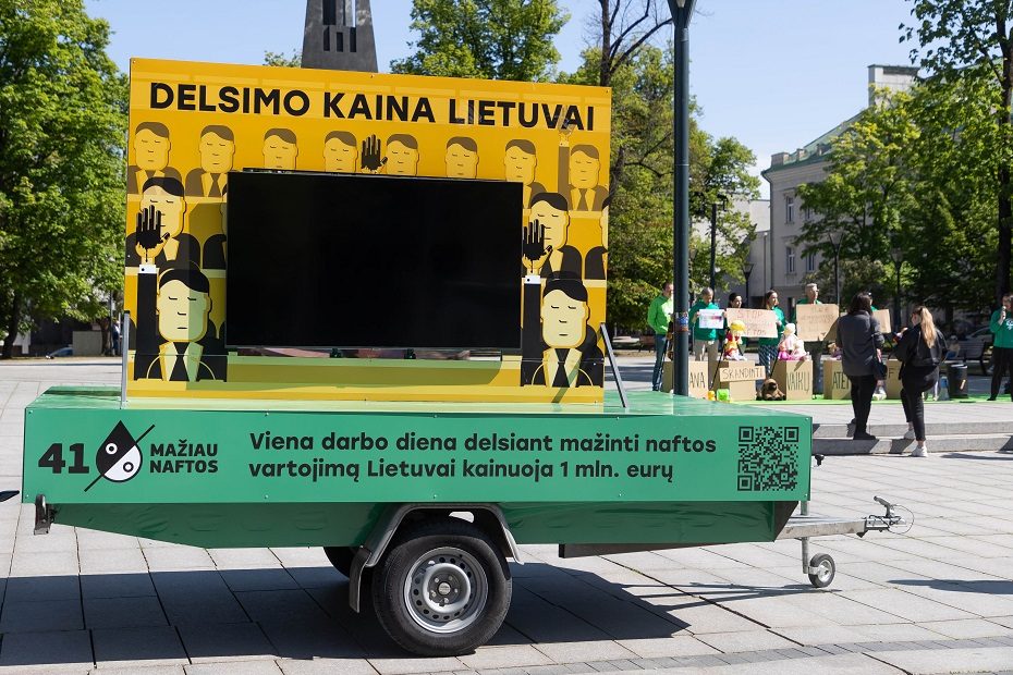 Sostinės centre – žaliųjų protesto akcija: ragina Vyriausybę priimti ryžtingus sprendimus