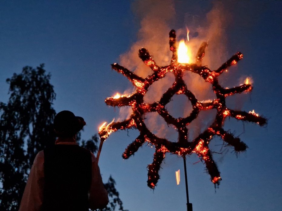 Kaune įsibėgėja ugnies temai skirtas vaikų ir jaunimo folkloro festivalis „Baltų raštai 2024“     