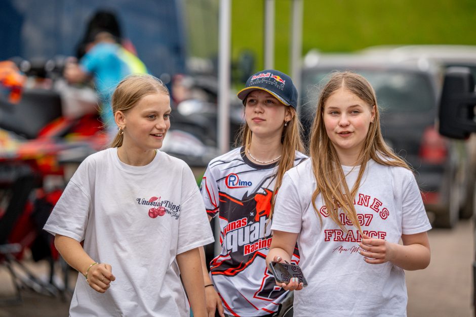 Nemunas ties Vilijampole vienai dienai virto tikra lenktynių trasa