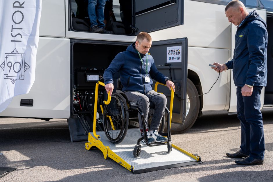 Autobuse – ir liftas, ir garsinė sistema