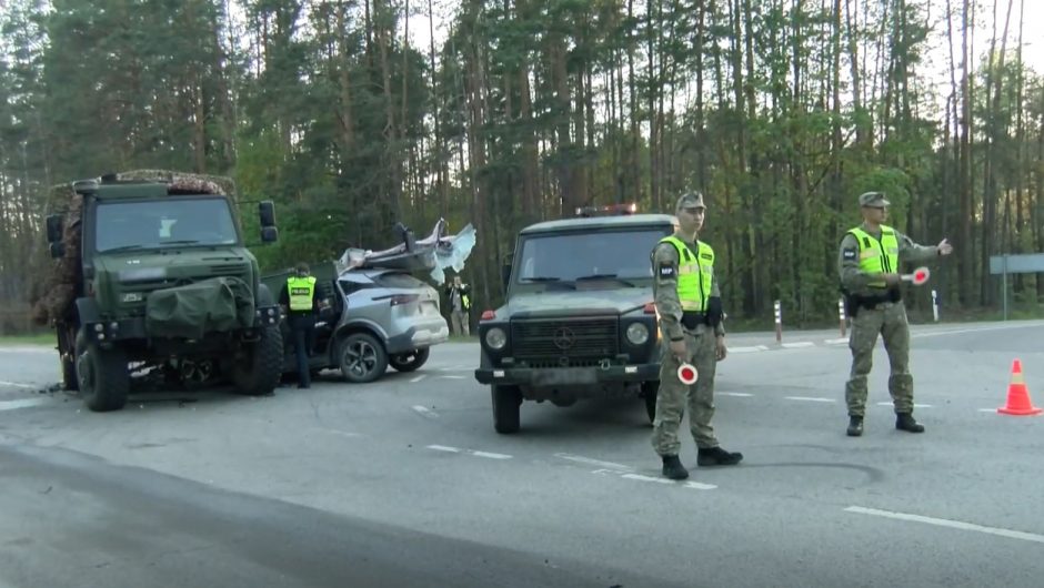 Vilniaus rajone susidūrė kariškių sunkiasvoris su lengvuoju automobiliu: yra nukentėjusių