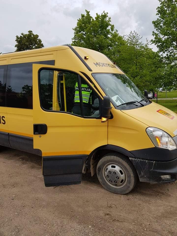 Visą gegužę pakaunėje – pareigūnų dėmesys mokyklinių autobusų vairuotojams ir moksleiviams