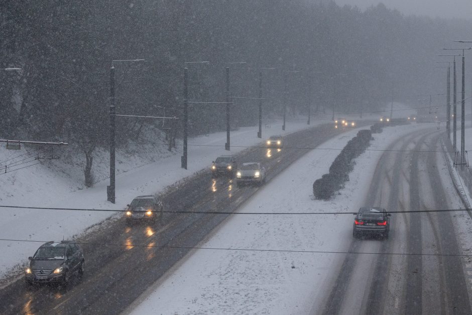 Sostinės gyventojai raginami pasiruošti pūgai: ką būtina žinoti