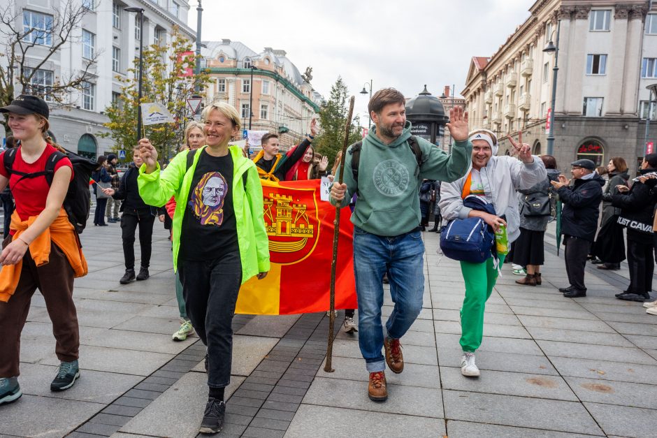 Mokytojų profsąjungai paskelbus streiko pertrauką, streikuojančiųjų banga slūgsta