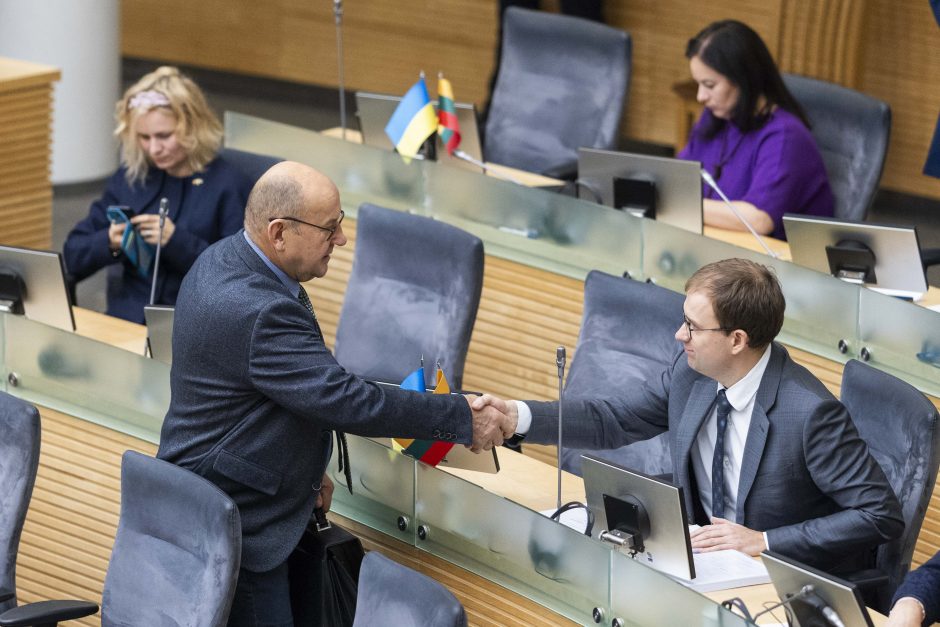 Žinios iš Seimo: V. Gapšys išsaugojo mandatą