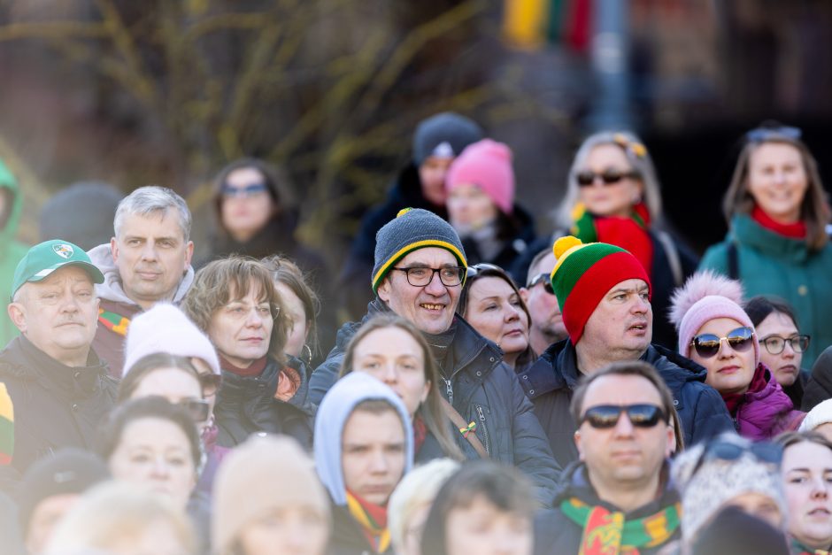 Šalies vadovai minint Kovo 11-ąją ragina nepasiduoti baimėms ir veikti drąsiai