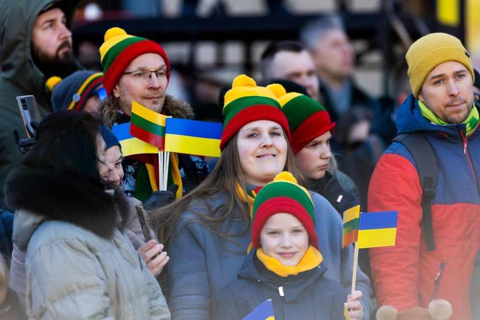 Šalies vadovai minint Kovo 11-ąją ragina nepasiduoti baimėms ir veikti drąsiai