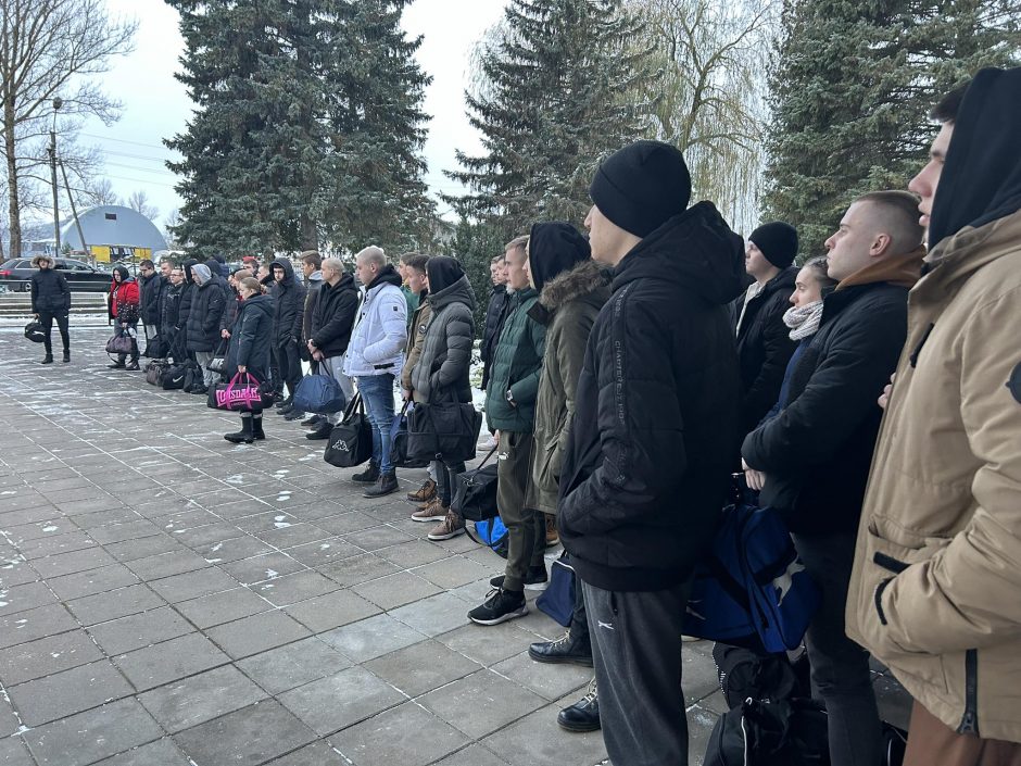 Karaliaus Mindaugo husarų batalione tarnybą pradeda apie 270 šauktinių