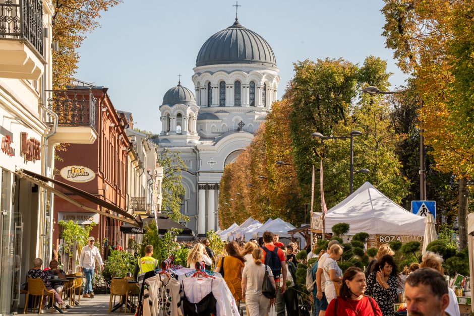 Mugės savaitgalis: Laisvės alėją užtvindė pramogos ir naujas derlius