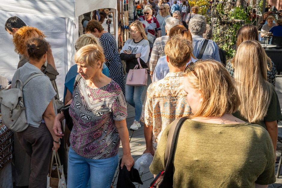 Mugės savaitgalis: Laisvės alėją užtvindė pramogos ir naujas derlius