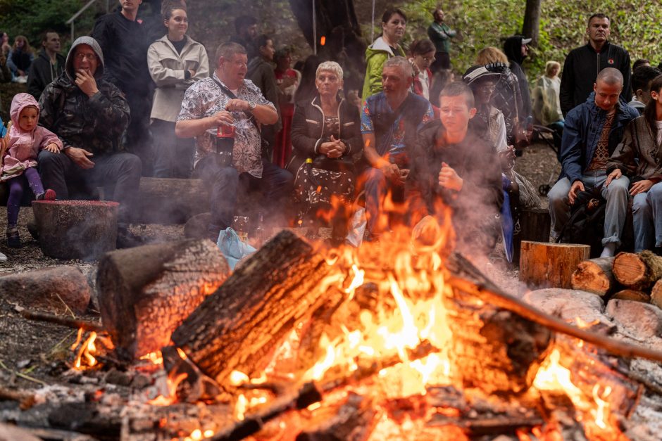 Joninių laužai Šančiuose telkė, šildė ir kėlė ūpą