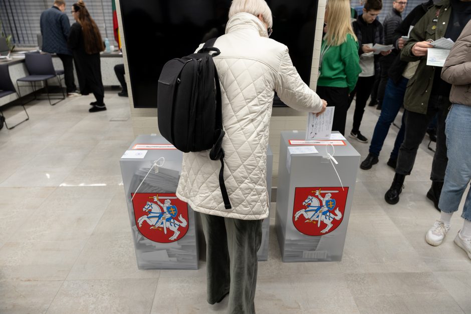 Kauniečiai aktyviai traukia rinkti Seimą: eilės norinčiųjų balsuoti iš anksto