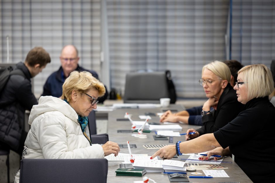 Kauniečiai aktyviai traukia rinkti Seimą: eilės norinčiųjų balsuoti iš anksto