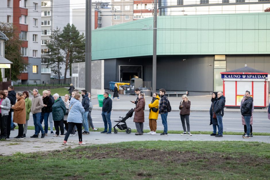 Kauniečiai aktyviai traukia rinkti Seimą: eilės norinčiųjų balsuoti iš anksto