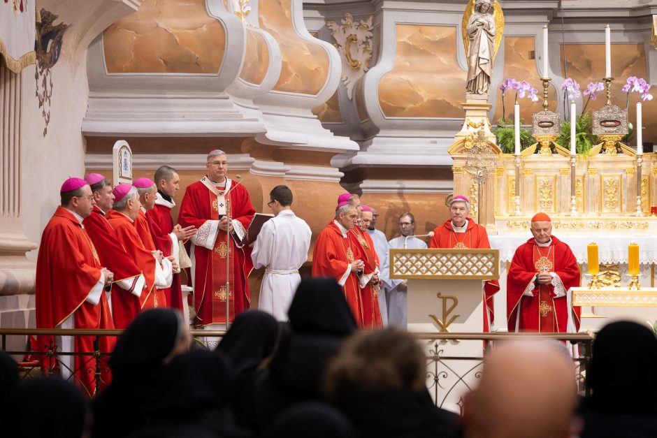 Seserų benediktinių jubiliejus: kviečia džiaugtis kartu