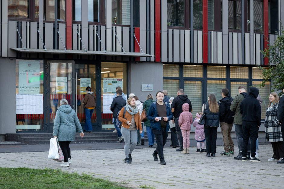 Kauniečiai aktyviai traukia rinkti Seimą: eilės norinčiųjų balsuoti iš anksto