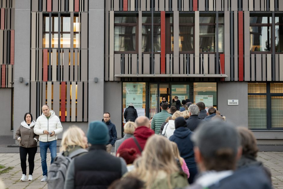 Kauniečiai aktyviai traukia rinkti Seimą: eilės norinčiųjų balsuoti iš anksto