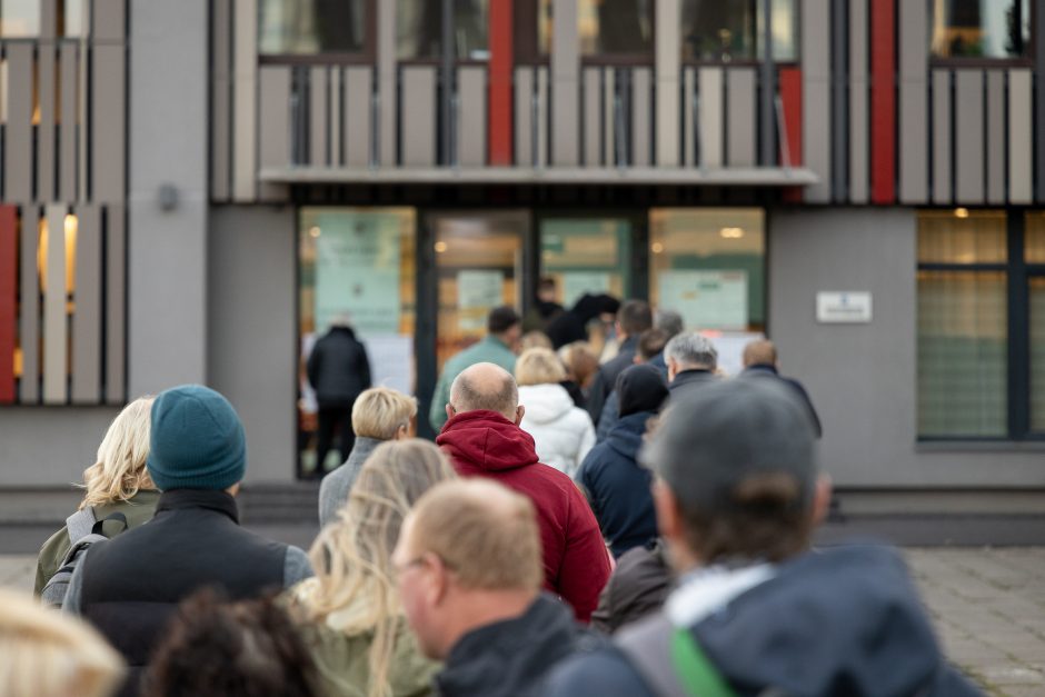 Kauniečiai aktyviai traukia rinkti Seimą: eilės norinčiųjų balsuoti iš anksto