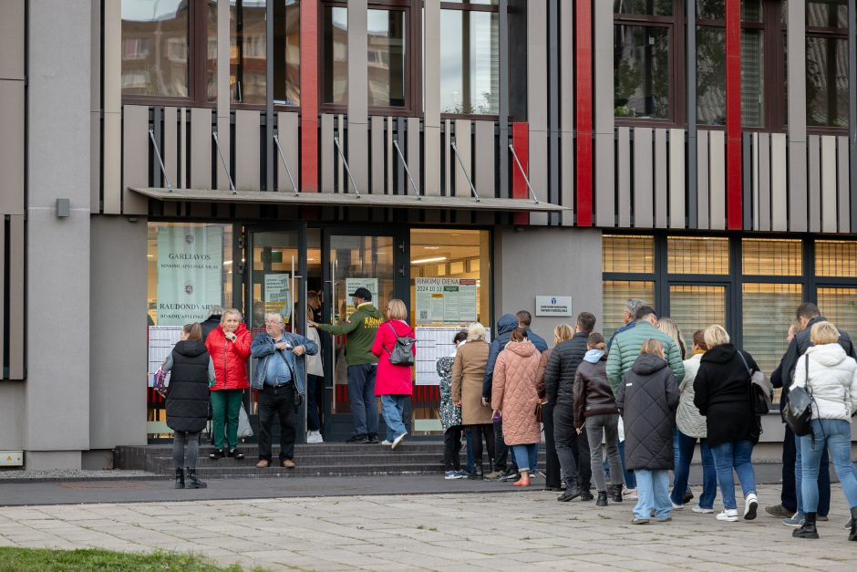 Kauniečiai aktyviai traukia rinkti Seimą: eilės norinčiųjų balsuoti iš anksto