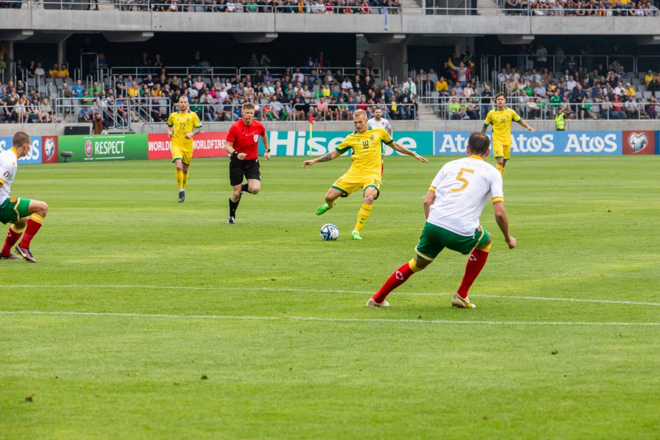 Lietuvos futbolo rinktinė pirmavo, bet rungtynes su bulgarais baigė lygiosiomis