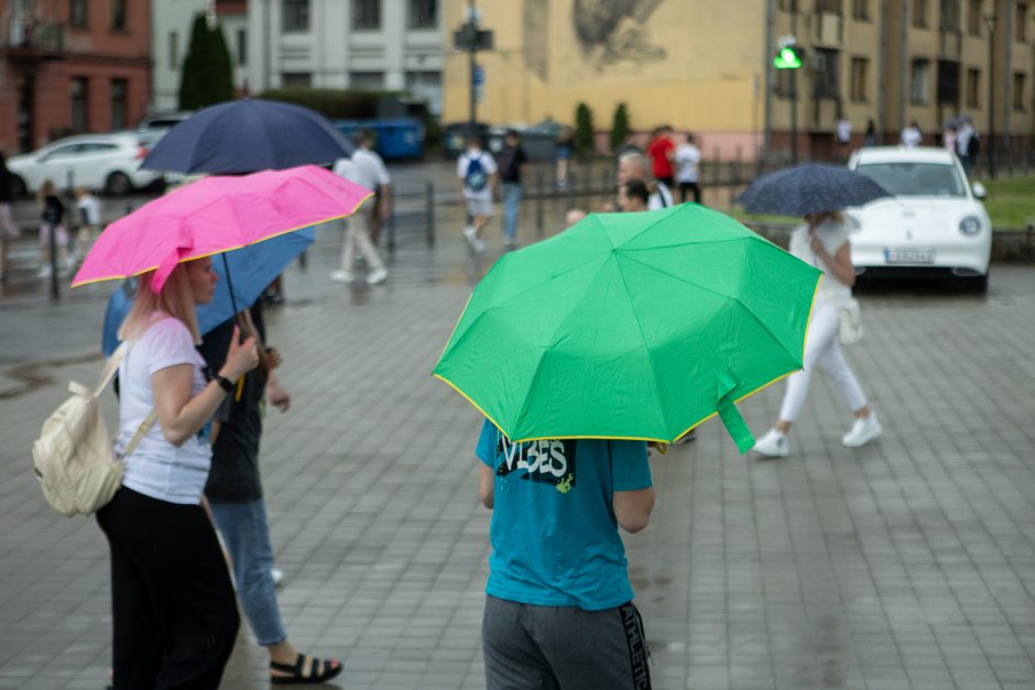 Kauno gimtadienio šventės dalyvius užklupo lietus