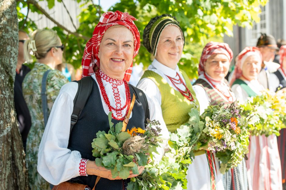 Žolinė Rumšiškėse: nuo pievų puokščių, iki kelionių laiku