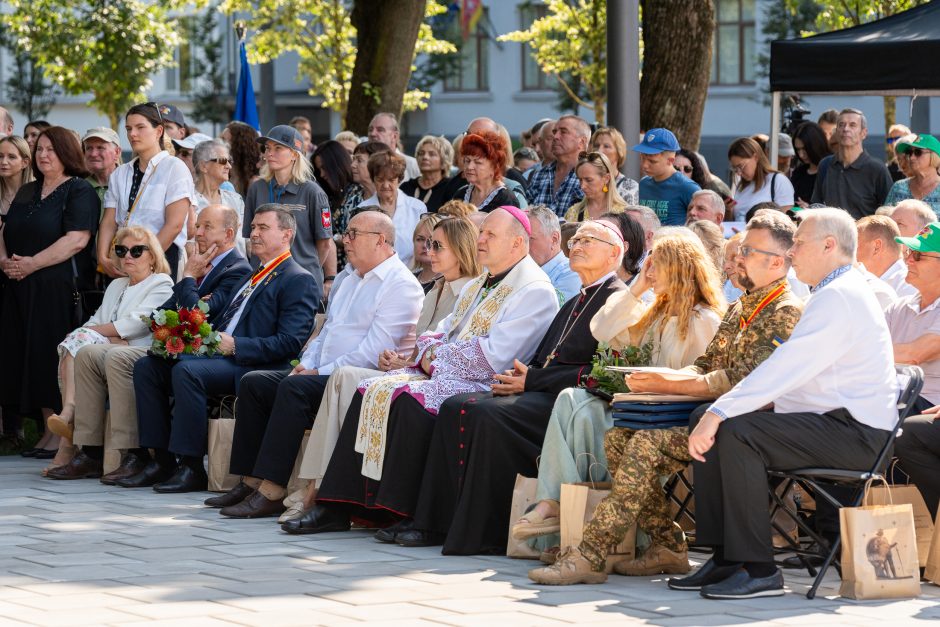 Dovana Kaunui: oficialiai atidengtas Aleksandro Jogailaičio paminklas (papildyta)