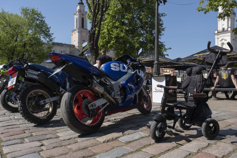 Kaune prasidėjo motociklininkų sezonas – į gatves išriedėjo baikeriai