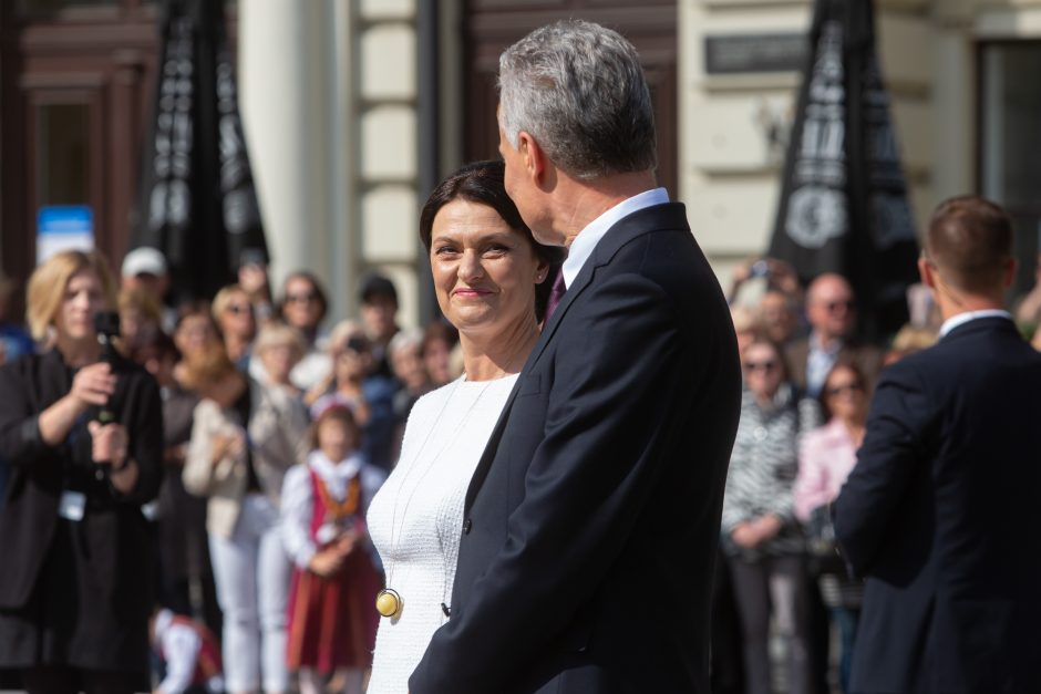 D. Nausėdienės įvaizdis: atskleidė, kam patikėta puošti pirmąją ponią