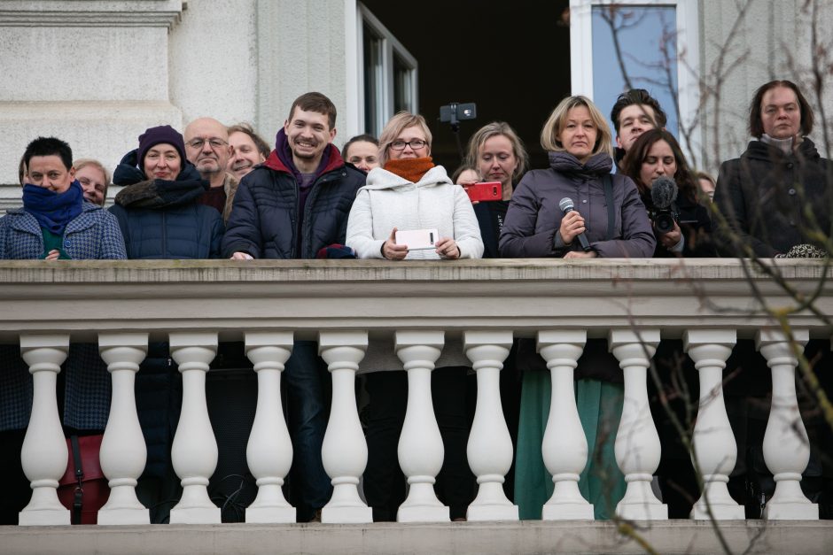 Muzikos akademijos dėstytojai protesto akciją dėl algų pradėjo šauksmu