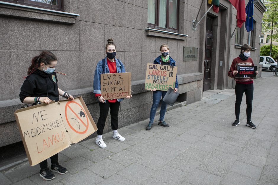 Aplinkos ministras pakeitė įsakymą dėl medžioklės – lankų nebeliko