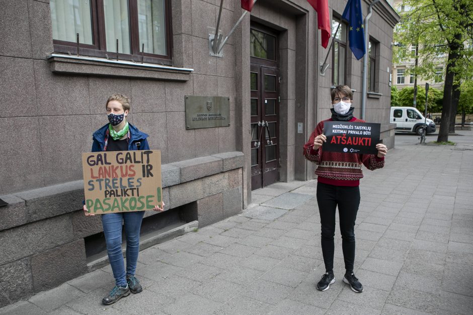 Aplinkos ministras pakeitė įsakymą dėl medžioklės – lankų nebeliko