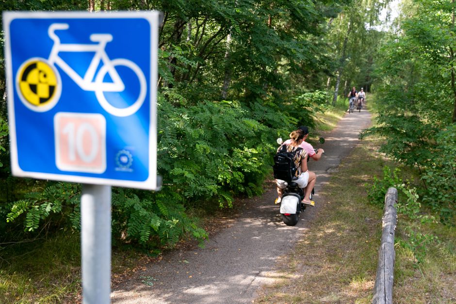 Kuršių nerijoje pradėta pėsčiųjų ir dviračių tako rekonstrukcija