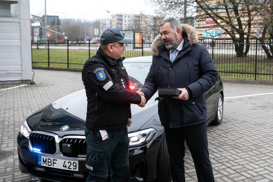 Naujasis policijos BMW: pasieks 300 km/val. greitį, vienu metu fiksuos 256 pažeidėjus