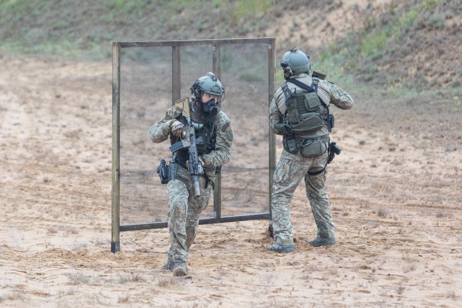 Šalčininkų rajone oficialiai atidarytas Rūdninkų karinis poligonas