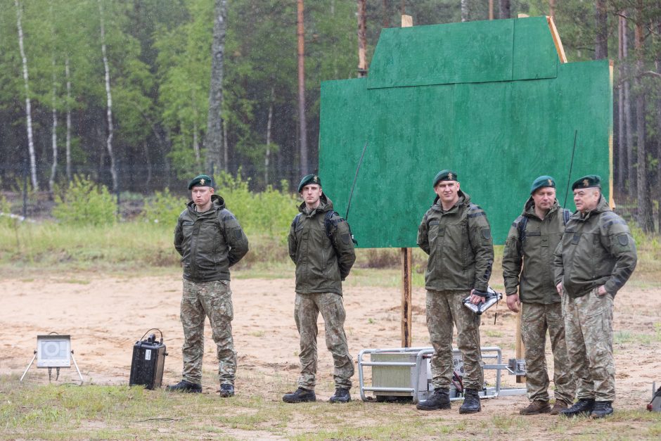 Šalčininkų rajone oficialiai atidarytas Rūdninkų karinis poligonas